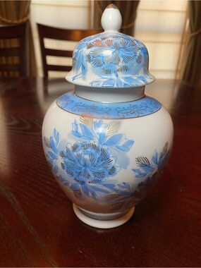 Blue Floral Ceramic Ginger Jar with Gold Accents  8.5 inches - Home Accent